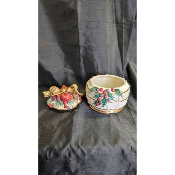 Fitz and Floyd WINTER SPICE Round Lidded Bowl Dish Christmas Table Decor W/ box - Picture 4 of 8